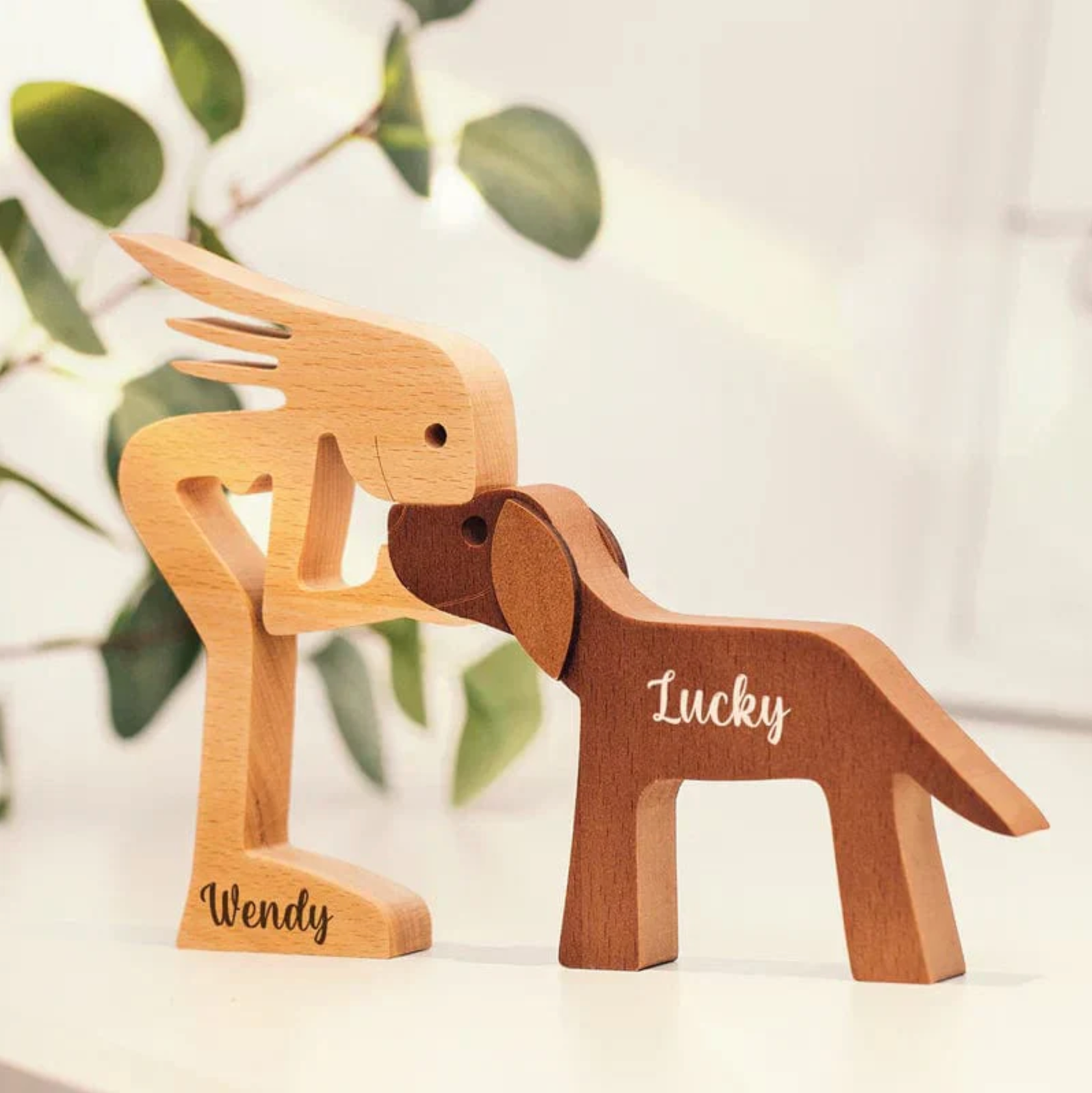 Personalized wooden figurine - Omayli